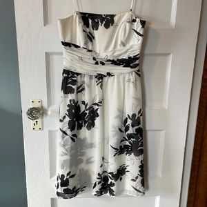 Ann Taylor Petite Black White Floral Strapless Dress Size 4P